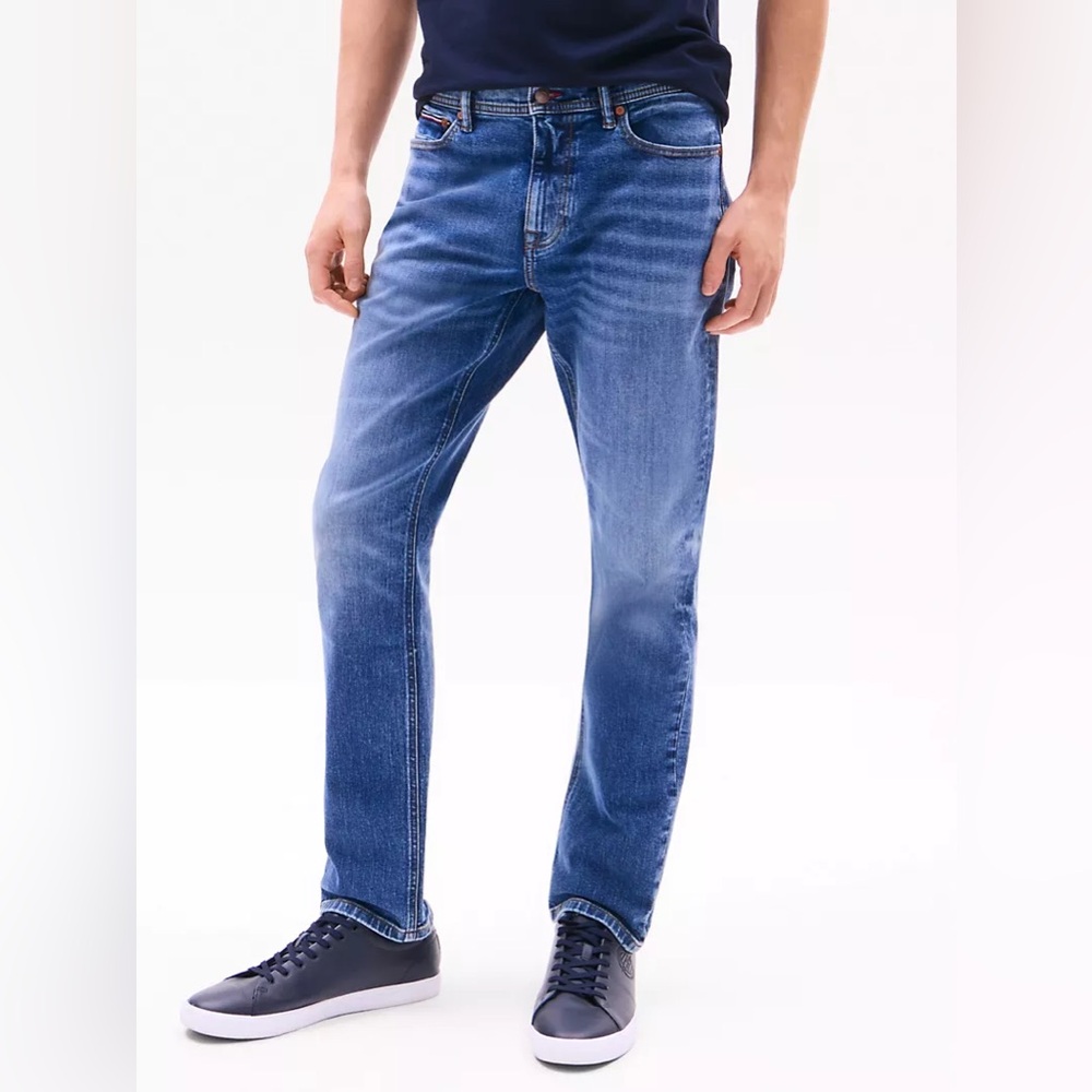 Tommy Hilfiger men’s 34x32 faded dark wash straight jeans